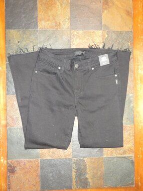 SILVER JEANS COMPANY "Suki" Curvy Mid Rise Black Jeans Size 28 x 27 NWT!!